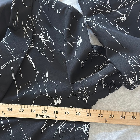 ASTR The Label Black White Abstract Floral Sketch Print Blazer Jacket Size Large - Picture 6 of 11